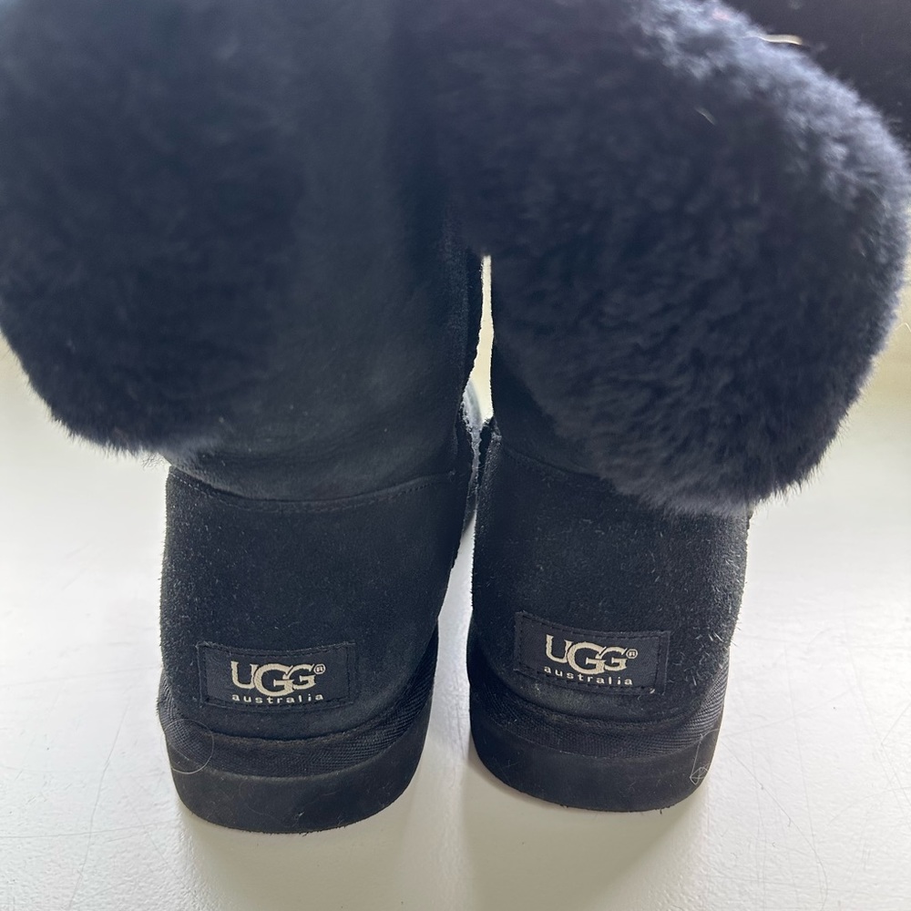 Ugg Black Bailey Button Pull On Boot. Size 10. Bo… - image 8